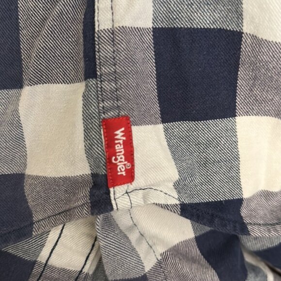 Wrangler Men’s Western Blue Plaid Button Down Size Small - Picture 11 of 12